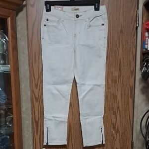 Mudd White Ankle Crop Skinny Jeans with Zipper Hems